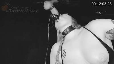 ഗ്ലോറിഹോളിൽ തികഞ്ഞ മുലകൾ ഉള്ള സുന്ദരിയായ പെൺകുട്ടി